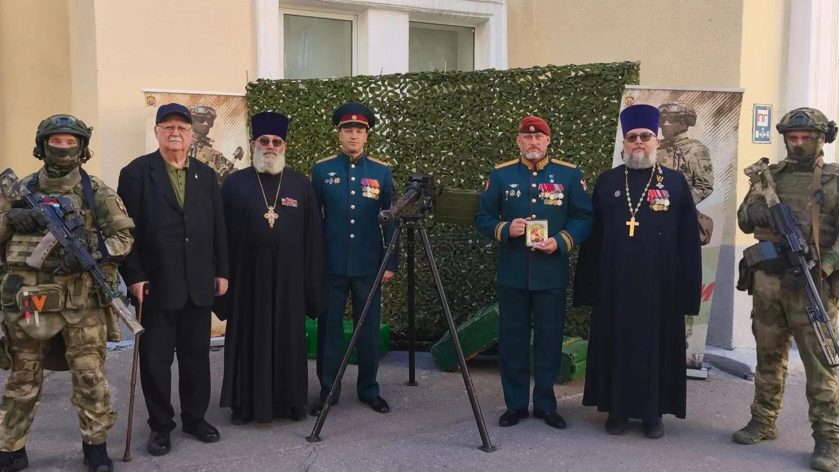Иллюстрация к публикации «Предводитель Московского регионального Дворянского Собрания князь Григорий Гагарин посетил Саратовский военный институт и подразделения Росгвардии»